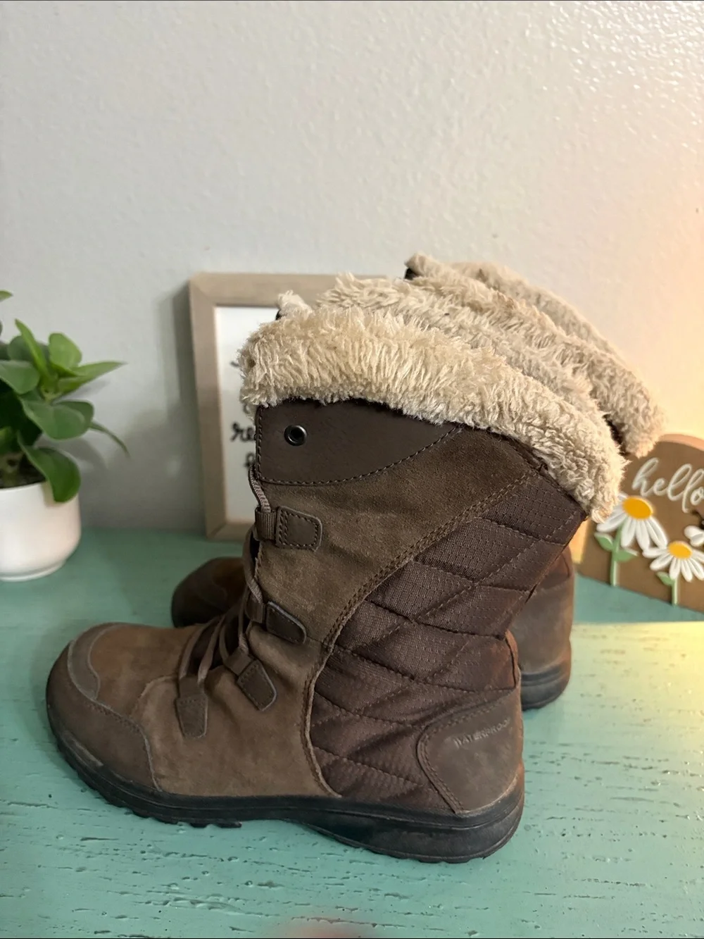 Columbia Brown Faux-Fur Trim Winter Lace-Up Boots